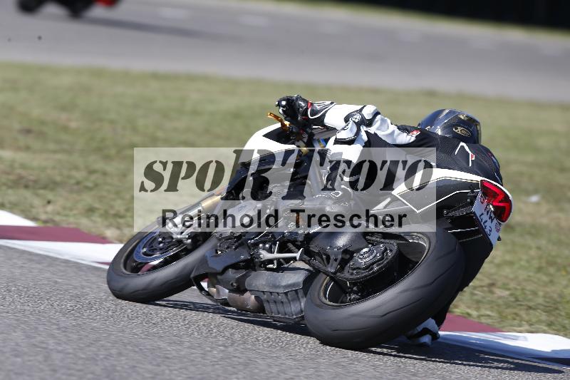 /Archiv-2025/49 26.08.2025 Cornu Master School ADR/blau-bleu/1